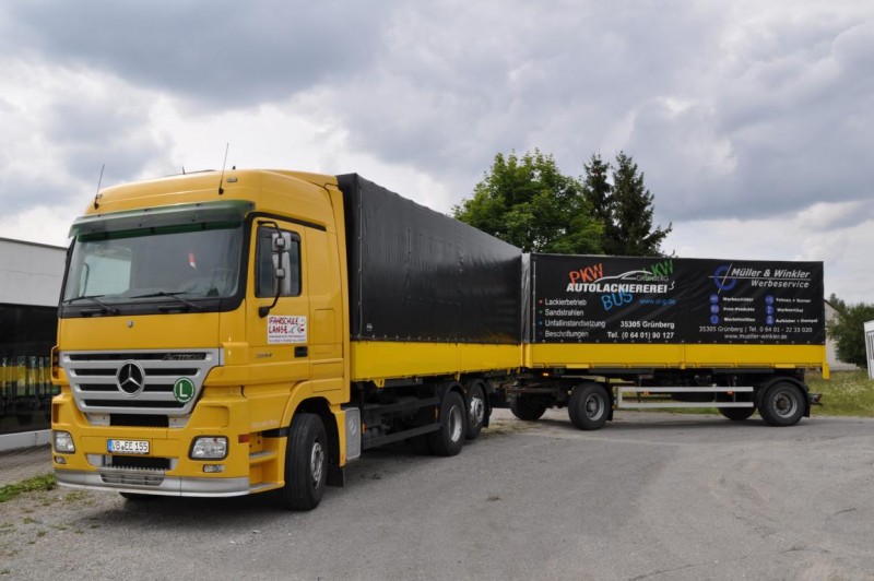 tl_files/fahrschule_lange/img/gallery/Mercedes Benz Actros/MB 2544 Parkplatz.JPG